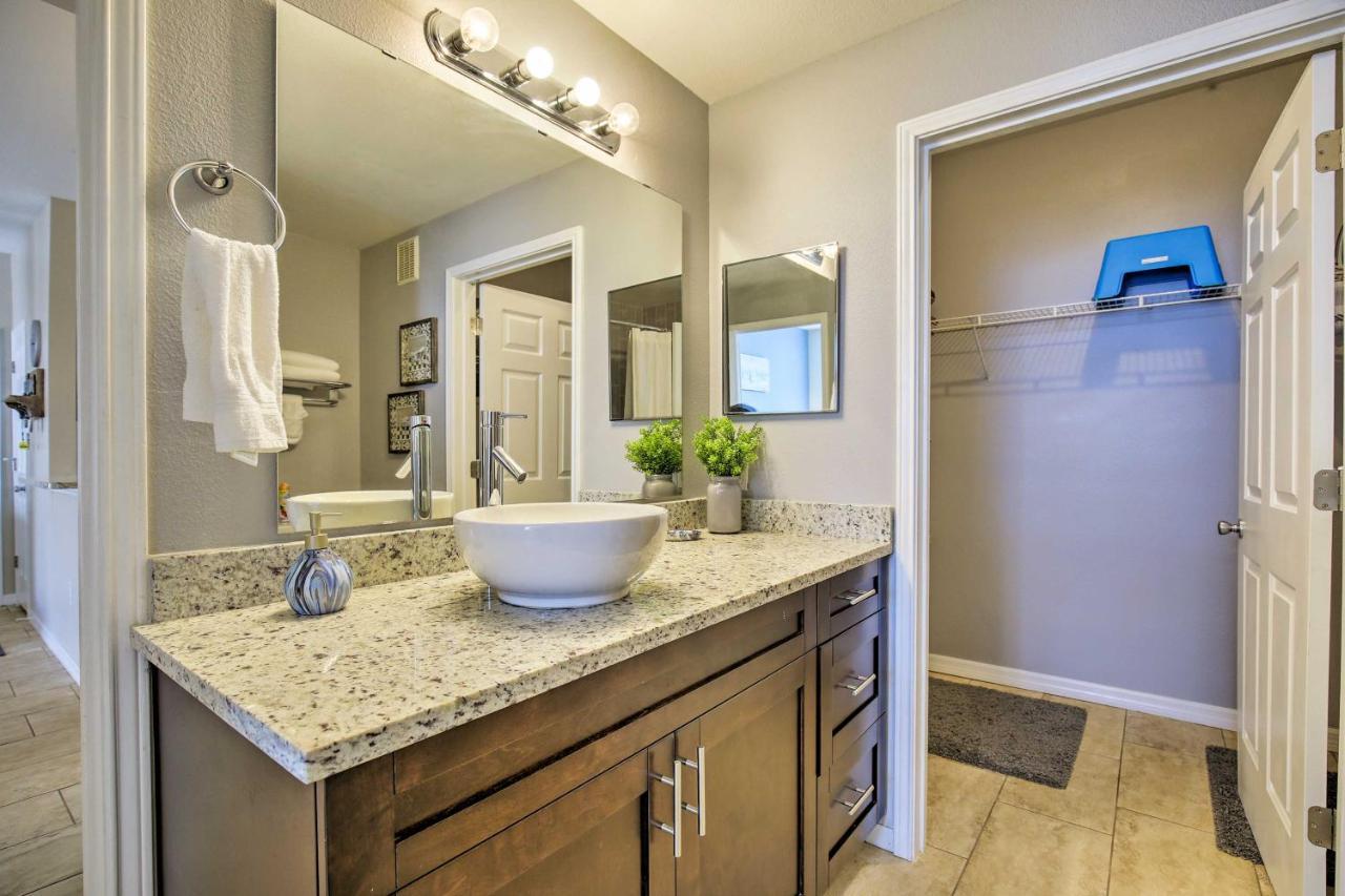 Modern Condo With Pool 4 Mi To Clearwater Beach! Exterior foto